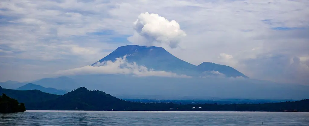 Mount Nyiragongo volcano eastern Congo - local community geography